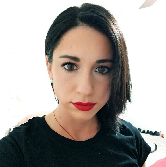 Meet your Posher, Michelle - Picture 3 of 4